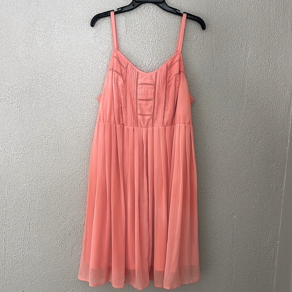 Women’s Plus Size Torrid Coral Chiffon Spaghetti Strap Skater Dress 1X Spring - Picture 1 of 10